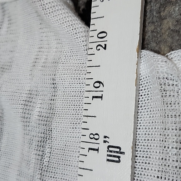 EYELASH COUTURE WHITE STRIPED MESH V-NECK SHORT SLEEVE TOP MEDIUM - Picture 8 of 12